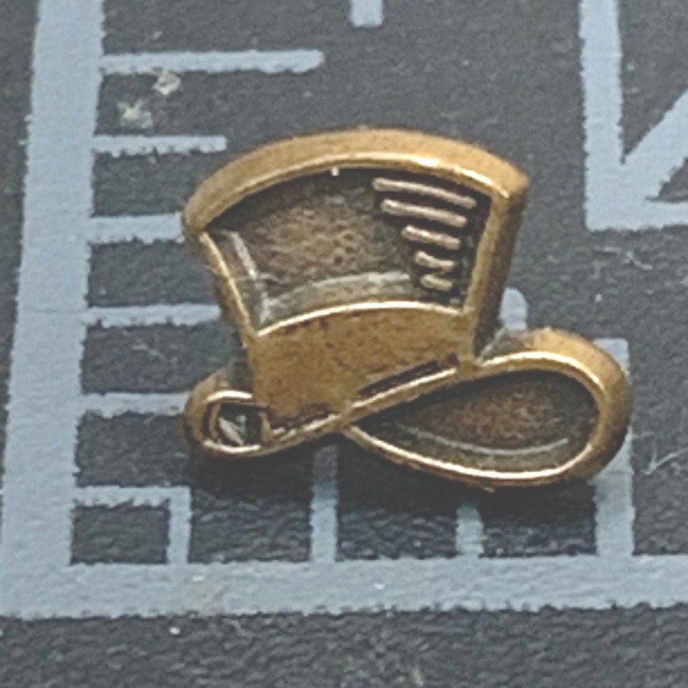 Vintage Gold Tone Top Hat 1/4" Lapel Pin Brooch